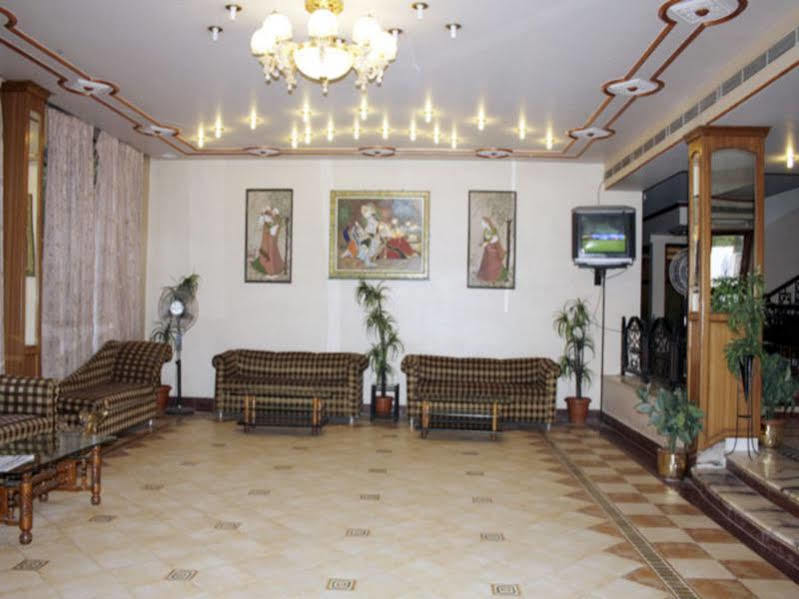 Hotel Sheetal Regency,Near Janambhumi Mathura Zewnętrze zdjęcie